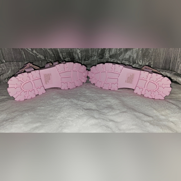 Light Pink Gladiator Sandal (NWOT) - Picture 4 of 5